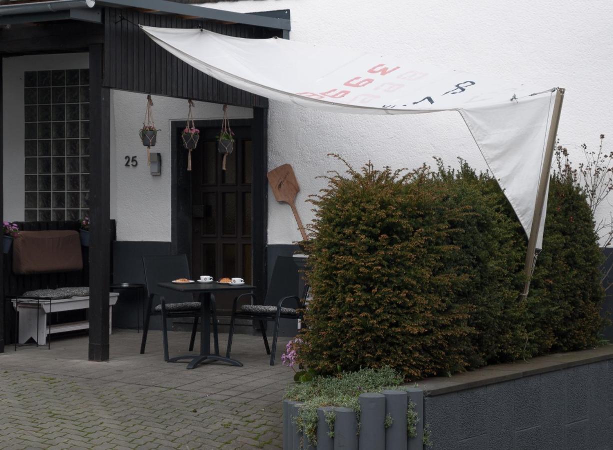 Ferienwohnung Backes Ettringen  Buitenkant foto