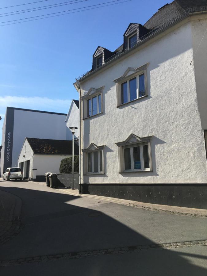 Ferienwohnung Backes Ettringen  Buitenkant foto